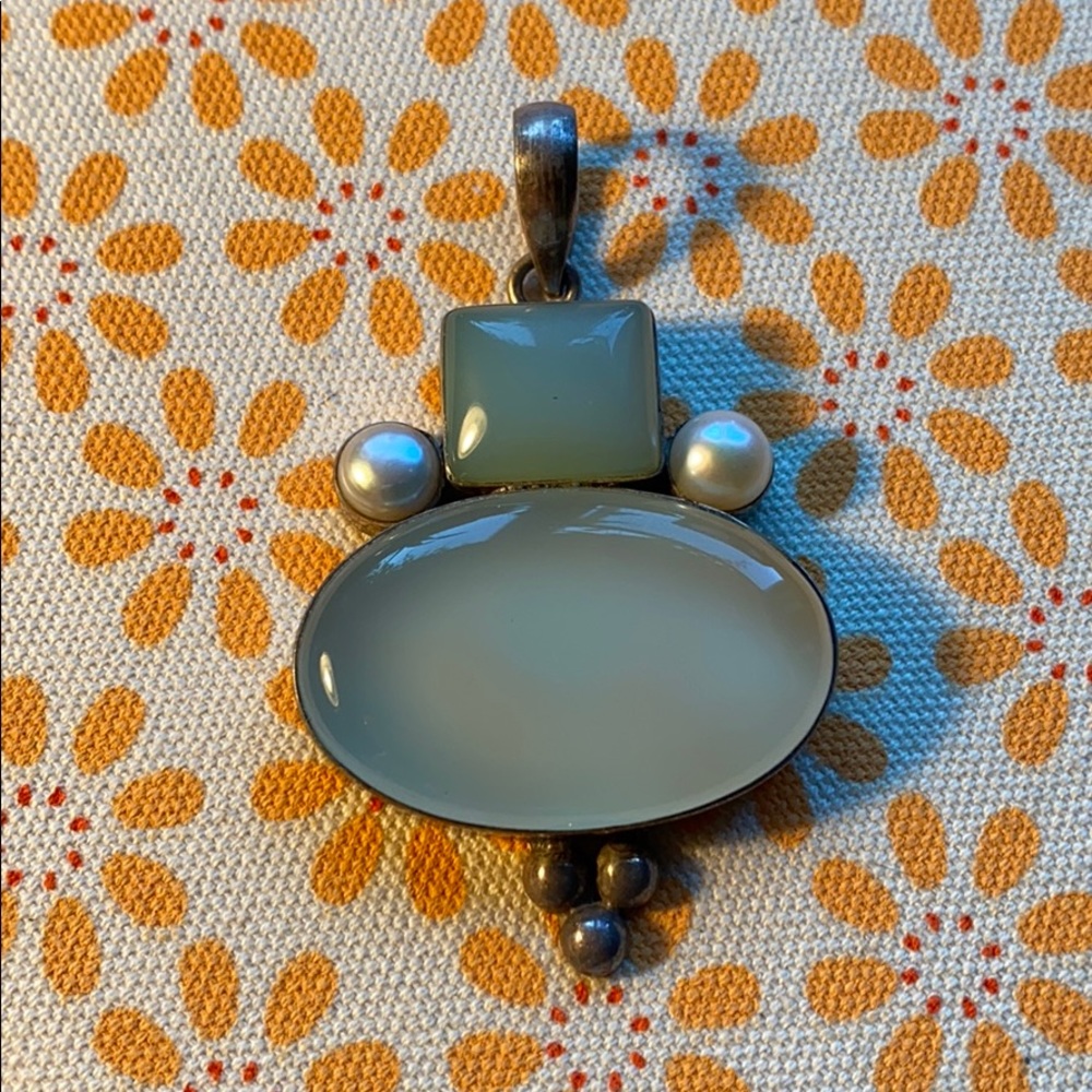 BOGO!! Vintage 925 green stone pendant